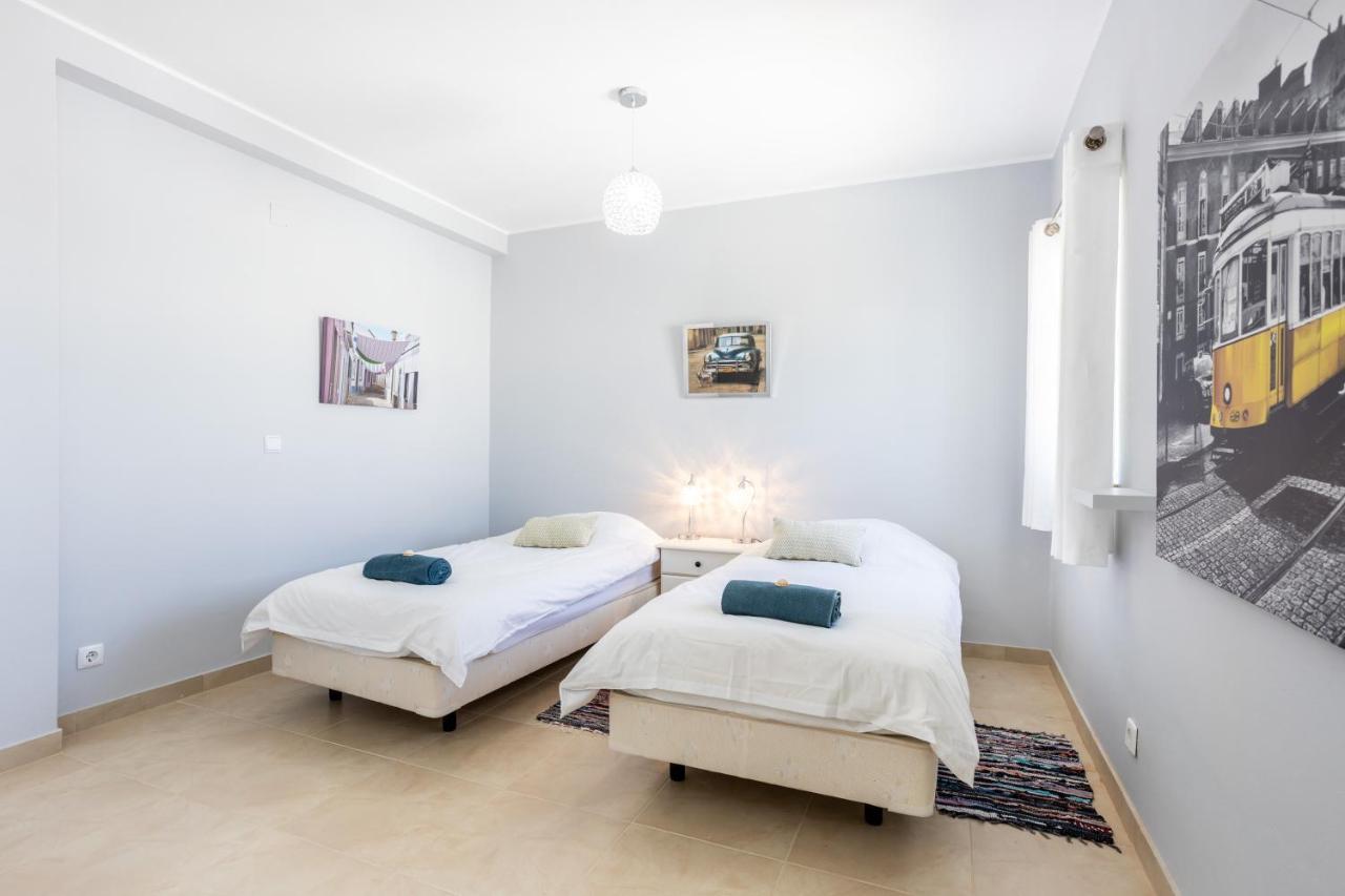 Newly Renovated 2 Bedroom Townhouse - Close To Salema Beach Екстериор снимка