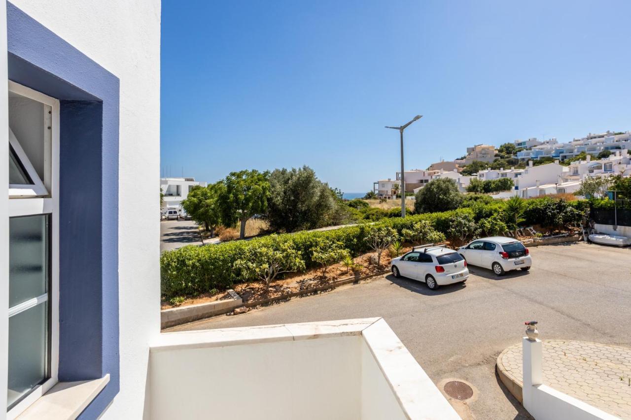 Newly Renovated 2 Bedroom Townhouse - Close To Salema Beach Екстериор снимка