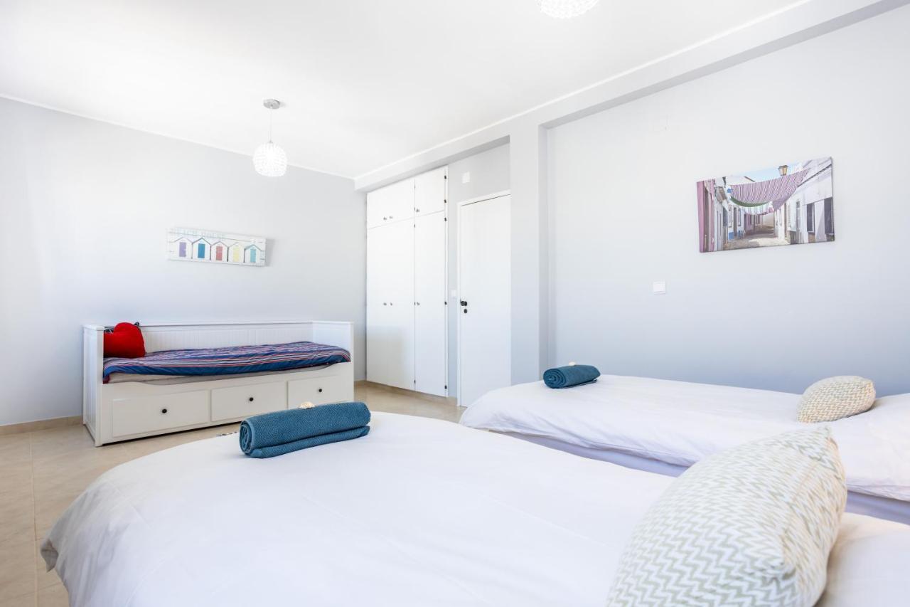 Newly Renovated 2 Bedroom Townhouse - Close To Salema Beach Екстериор снимка
