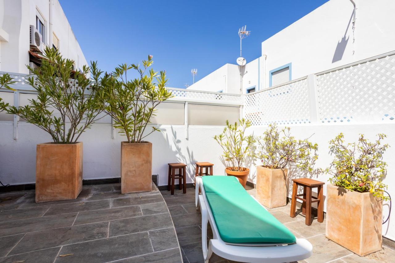 Newly Renovated 2 Bedroom Townhouse - Close To Salema Beach Екстериор снимка
