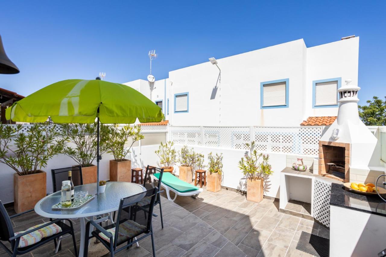 Newly Renovated 2 Bedroom Townhouse - Close To Salema Beach Екстериор снимка